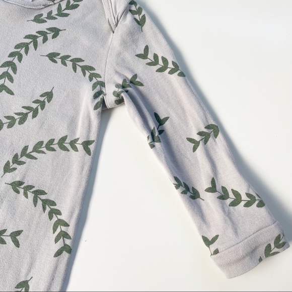 Fin & Vince Romper HTF! Size 2T - Picture 4 of 8